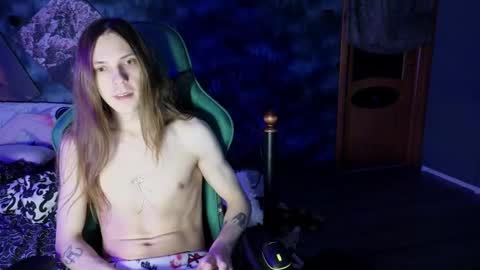 m1shq online show from February 2025 03:15:02 AM