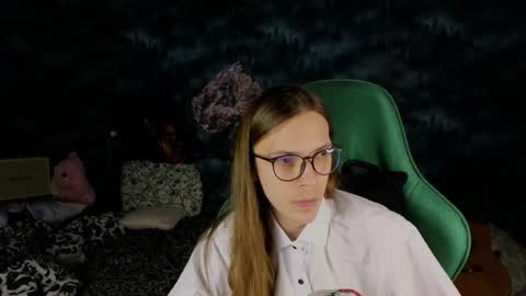 m1shq online show from September 2025 05:03:02 PM