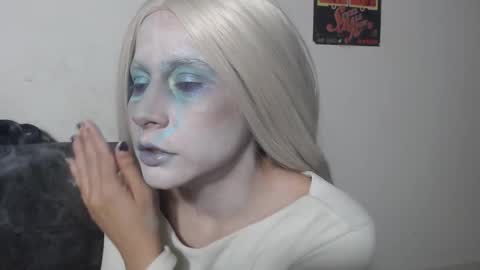 m4ng4b1tch online show from September 2025 11:09:01 AM