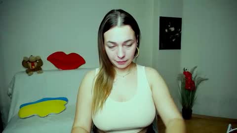 Vikki online show from October 2025 04:30:02 PM