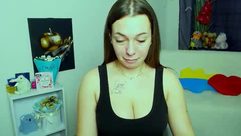 Snapshot of m_vikki chatting on March 2026 10:53:03 AM Vikki online show from March 2026 10:53:03 AM