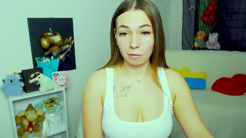 Snapshot of m_vikki chatting on April 2026 01:09:02 PM Vikki online show from April 2026 01:09:02 PM