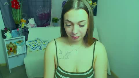 Snapshot of m_vikki chatting on April 2026 11:46:02 AM Vikki online show from April 2026 11:46:02 AM