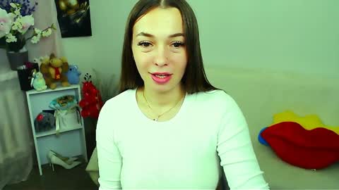 Snapshot of m_vikki chatting on May 2026 11:36:01 AM Vikki online show from May 2026 11:36:01 AM