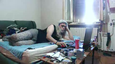 maax1970 online show from May 2026 10:00:01 AM