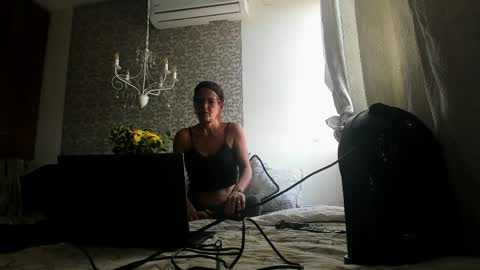Snapshot of mabelsaravia chatting on April 2026 09:56:01 PM mabel online show from April 2026 09:56:01 PM