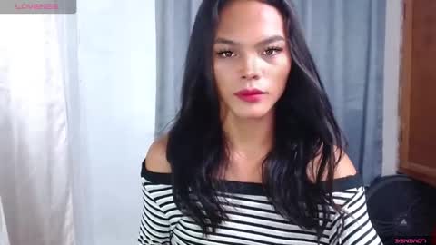 Divina online show from May 2026 08:33:01 AM