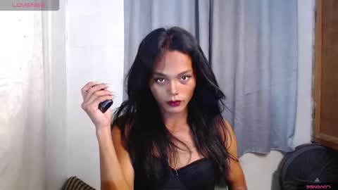 Divina online show from May 2026 10:43:01 AM
