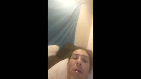 mac11thizzelw online show from April 2026 06:25:01 AM