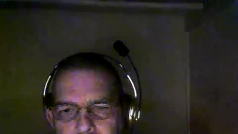 mac_dad01 online show from December 2024 10:34:02 AM