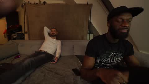 Snapshot of mac_troy chatting on December 2024 06:25:01 PM Mac Troy online show from December 2024 06:25:01 PM