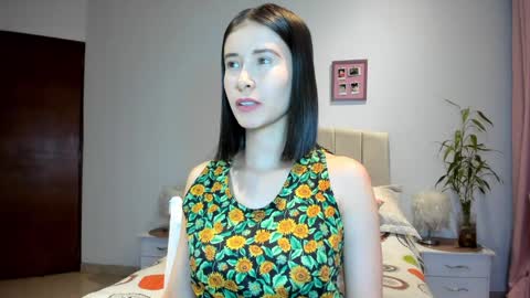 Snapshot of macarena_vallejo_ chatting on January 2025 01:58:02 AM Macarena online show from January 2025 01:58:02 AM
