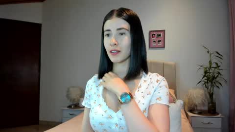 Snapshot of macarena_vallejo_ chatting on February 2025 01:52:02 AM Macarena online show from February 2025 01:52:02 AM