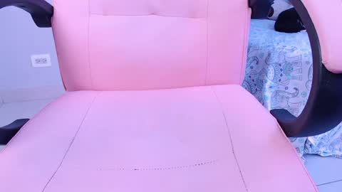 Snapshot of macey_hairy chatting on January 2025 02:47:02 PM Macey Elliot Modelo Independiente online show from January 2025 02:47:02 PM