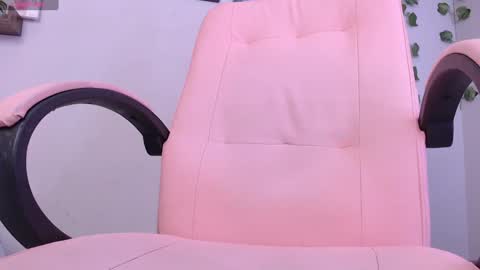 Snapshot of macey_hairy chatting on January 2025 02:33:02 PM Macey Elliot Modelo Independiente online show from January 2025 02:33:02 PM