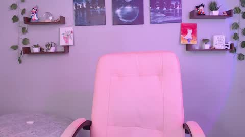 Snapshot of macey_hairy chatting on January 2025 03:25:02 PM Macey Elliot Modelo Independiente online show from January 2025 03:25:02 PM