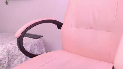 Snapshot of macey_hairy chatting on January 2025 03:35:02 PM Macey Elliot Modelo Independiente online show from January 2025 03:35:02 PM