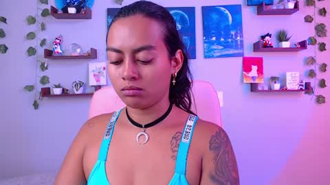 Snapshot of macey_hairy chatting on January 2025 01:56:02 PM Macey Elliot Modelo Independiente online show from January 2025 01:56:02 PM