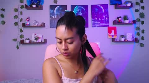 Snapshot of macey_hairy chatting on February 2025 02:16:01 PM Macey Elliot Modelo Independiente online show from February 2025 02:16:01 PM