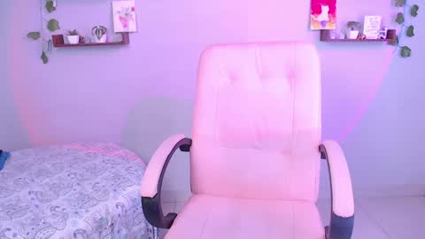 Snapshot of macey_hairy chatting on February 2025 07:05:02 PM Macey Elliot Modelo Independiente online show from February 2025 07:05:02 PM