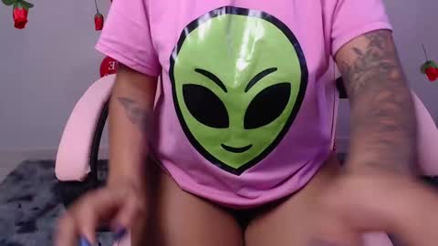 Snapshot of macey_hairy chatting on February 2025 12:32:02 PM Macey Elliot Modelo Independiente online show from February 2025 12:32:02 PM