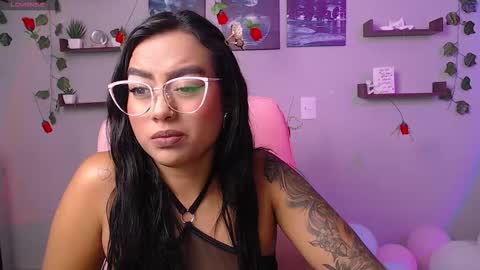 Snapshot of macey_hairy chatting on March 2025 05:17:02 PM Macey Elliot Modelo Independiente online show from March 2025 05:17:02 PM