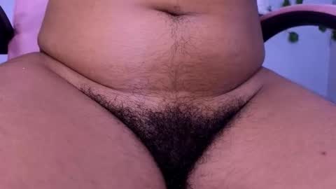 Snapshot of macey_hairy chatting on September 2025 07:25:02 PM Macey Elliot Modelo Independiente online show from September 2025 07:25:02 PM