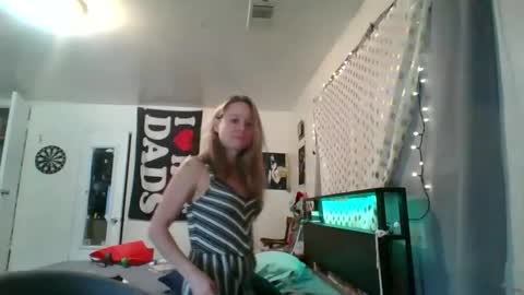 maceyloves online show from April 2026 04:45:02 PM