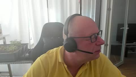 Andy online show from November 2025 08:50:01 AM