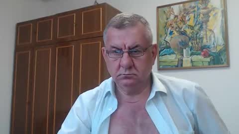 Macho online show from September 2025 04:07:01 PM