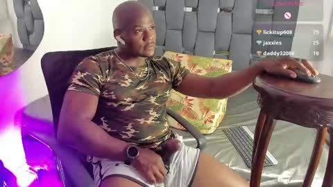 Snapshot of mackbig_dick2 chatting on May 2026 02:41:02 AM MACKBIG DICK im a damn dominant I like ATMs INSTAGRAM Edwinaragonc online show from May 2026 02:41:02 AM