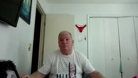 mackdocc001 online show from November 2025 02:53:02 PM