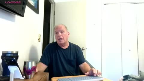 mackdocc001 online show from April 2026 05:05:02 PM