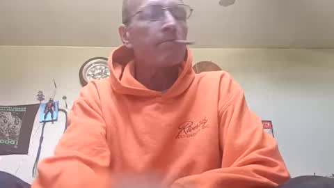 mackdog1369 online show from May 2026 07:41:01 PM