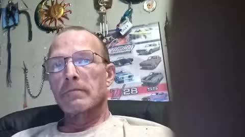 mackdog1369 online show from May 2026 07:47:01 AM