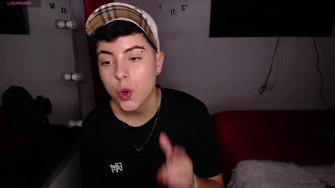 Snapshot of mackenziecameron chatting on January 2025 02:15:01 AM MACKENZIE CAMERON online show from January 2025 02:15:01 AM