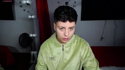 Snapshot of mackenziecameron chatting on February 2025 12:54:01 AM MACKENZIE CAMERON online show from February 2025 12:54:01 AM