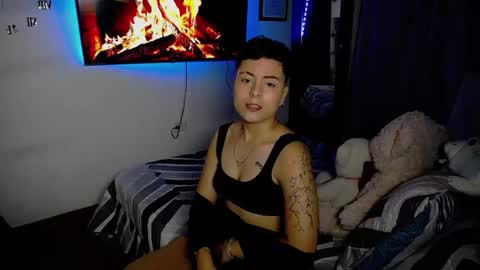 Snapshot of mackenziecameron chatting on February 2025 02:18:01 AM MACKENZIE CAMERON online show from February 2025 02:18:01 AM