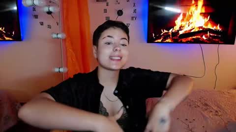 Snapshot of mackenziecameron chatting on March 2025 04:24:02 PM MACKENZIE CAMERON online show from March 2025 04:24:02 PM