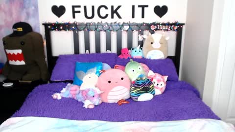 Mackenzie Wolfe online show from December 2024 07:24:02 AM