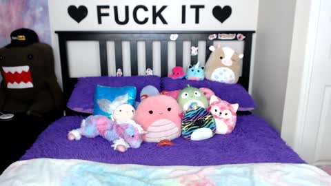 Mackenzie Wolfe online show from February 2025 08:08:01 AM