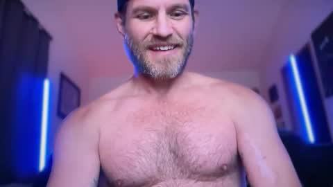 Snapshot of mackincaliallday chatting on October 2025 03:40:01 AM MackinCaliAllDay online show from October 2025 03:40:01 AM