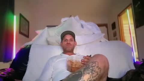 Snapshot of mackincaliallday chatting on October 2025 10:08:01 AM MackinCaliAllDay online show from October 2025 10:08:01 AM