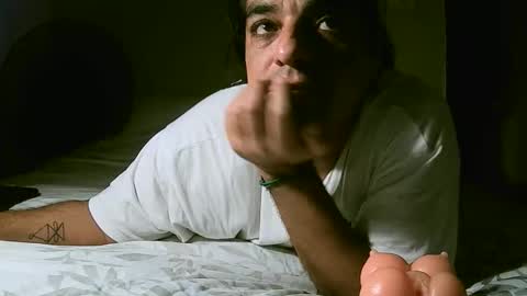 Cris B online show from November 2025 12:33:02 PM