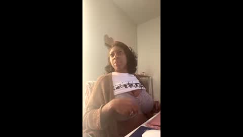 Snapshot of madam_glam chatting on December 2025 02:55:01 PM madam_glam online show from December 2025 02:55:01 PM