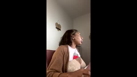 Snapshot of madam_glam chatting on January 2026 02:43:02 PM madam_glam online show from January 2026 02:43:02 PM