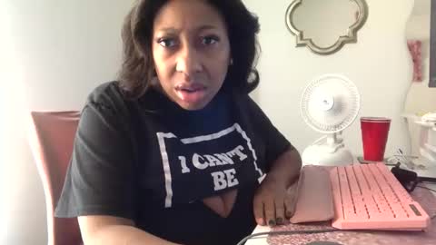 madam_glam online show from March 2026 04:22:02 PM