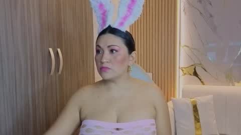 Madam Hott  online show from November 2025 03:52:02 AM