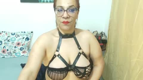 madame_desire_ online show from May 2026 02:02:01 PM