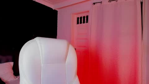 Snapshot of madame_lilith chatting on September 2025 11:15:01 AM madame lilith online show from September 2025 11:15:01 AM